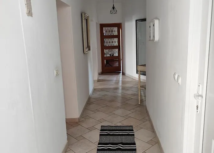 아파트 Apartman Donna *